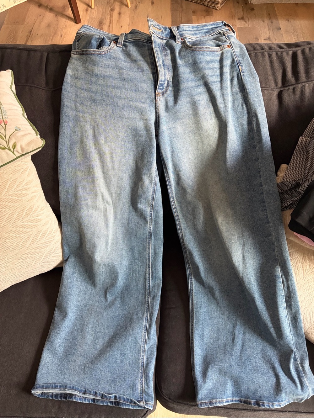 Universal Thread Light Blue Wide Leg Jeans